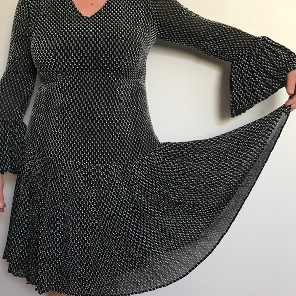 The Limited long sleeves, fully lined dress. - Picture 3 of 5